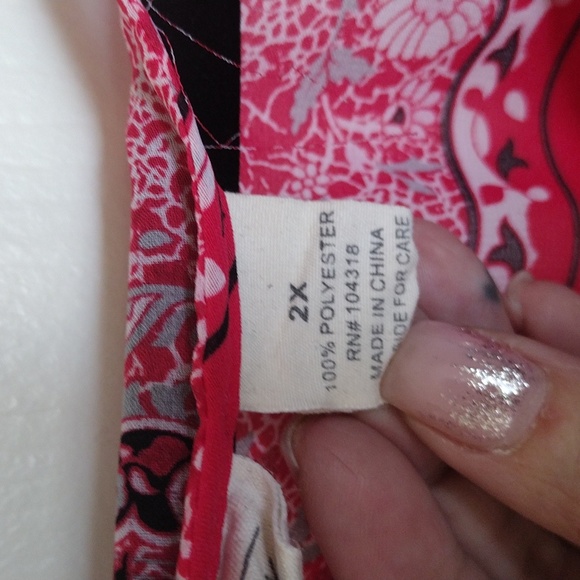 Flowy batwing type blouse - Picture 4 of 5